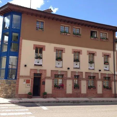 Apartamentos Casa Maria Juanin Collanzo Zewnętrze zdjęcie